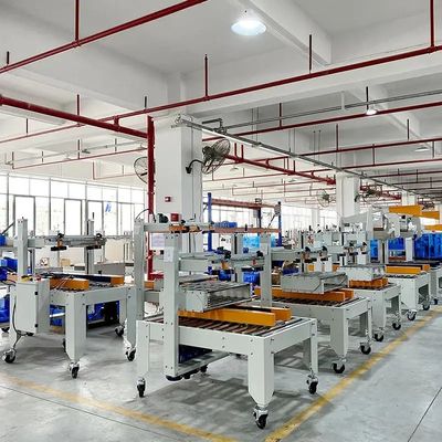 बैरल पैकेजिंग के लिए टिकाऊ ऑटोमैटिक कार्टन फोल्डिंग सीलिंग स्ट्रैपिंग स्टेशन